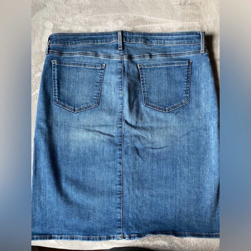 Women’s size 14 jean skirt